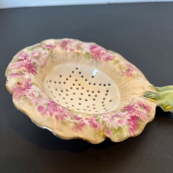 Vintage Porcelain Tea Strainer - Picture 5 of 9